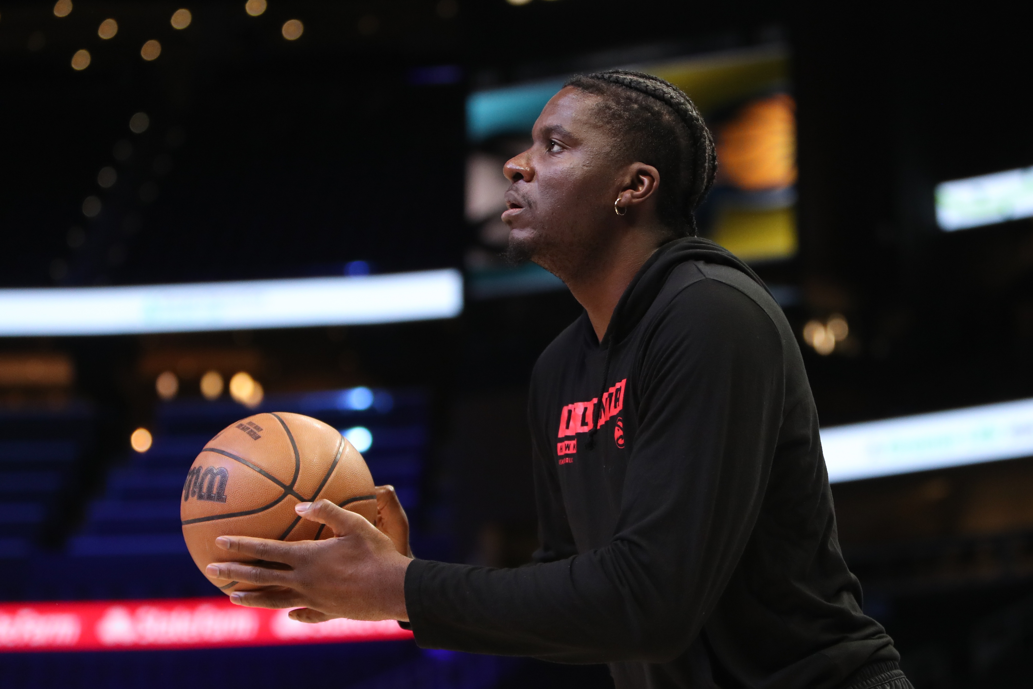 斯通：我觉得卡佩拉想念休斯敦 他希望加入真正有机会争冠的球队